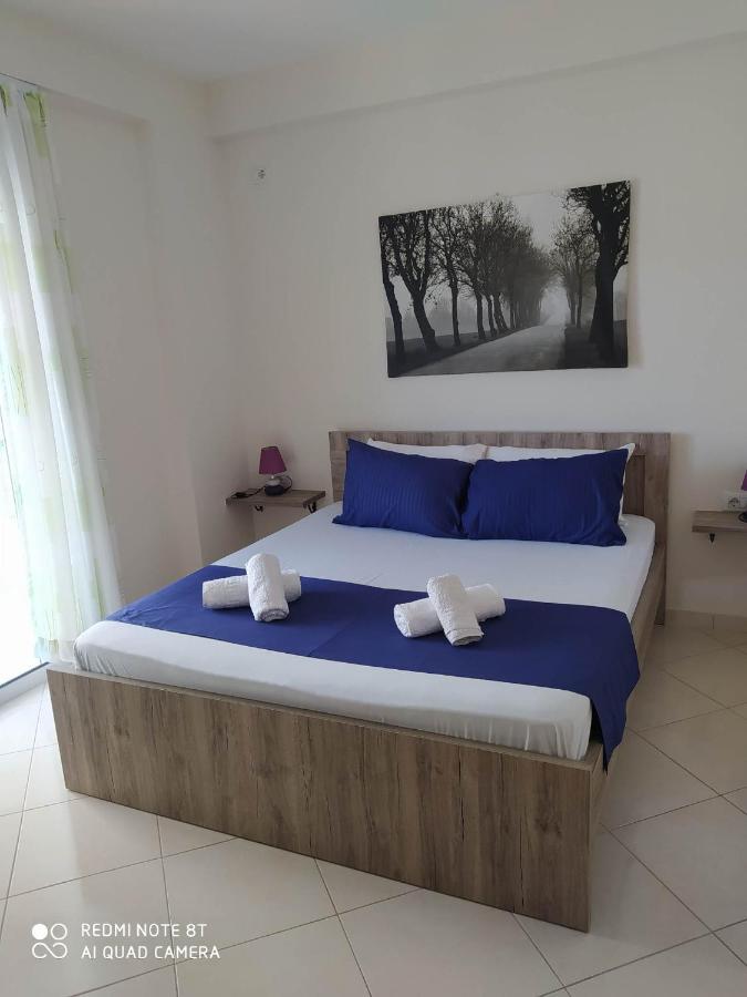 Summer Life Apartment